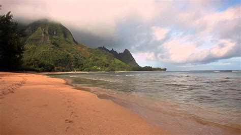 Early Morning at Haena Beach, Kauai Island, Hawaii April 2014 - YouTube