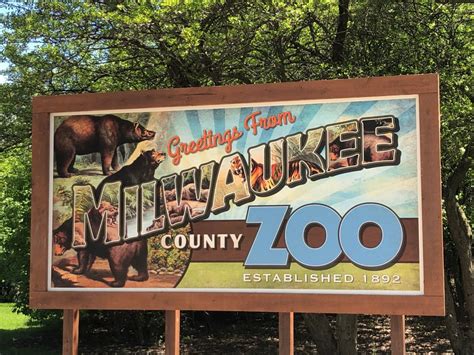 Milwaukee Zoo - Zoo With Us