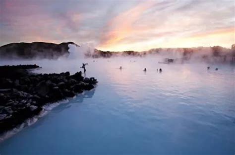 Blue lagoon Iceland Winter Holiday Destinations, Travel Destinations, Cool Wallpapers ...