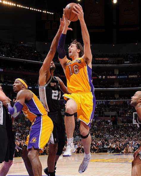 Pau Gasol - Lakers & Clippers Photos of the Week November 19 - ESPN