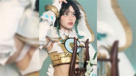 Soaring Archon Venti cosplay will take your breath away | ONE Esports