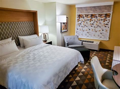 HOLIDAY INN APPLETON, AN IHG HOTEL - Updated 2024 Prices & Reviews (WI)