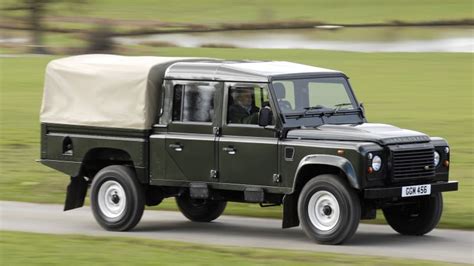 Land Rover hints a Defender-based pickup is in the works - Autoblog