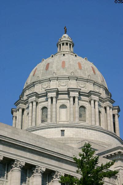 Dome of Missouri State Capitol. Jefferson City, MO.