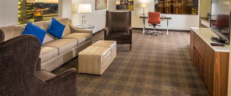 DoubleTree by Hilton Pittsburgh Hotel Downtown