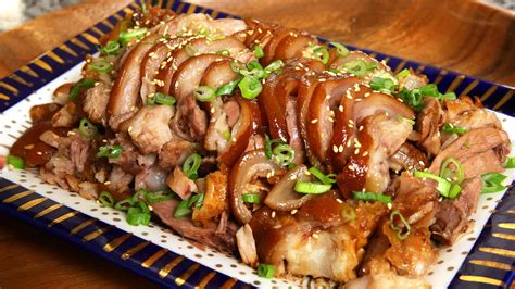 Jokbal (Braised Pig’s Trotters) 족발 | Recipe | Pig trotter recipe, Trotters recipe, Recipes