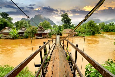 Guides - Vang Vieng, Laos - Introduction - Dave's Travel Corner