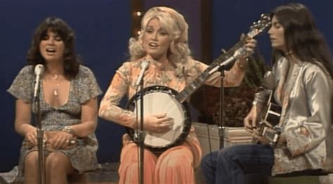 Watch Dolly Parton, Emmylou Harris, & Linda Ronstadt Perform Dolly’s ...