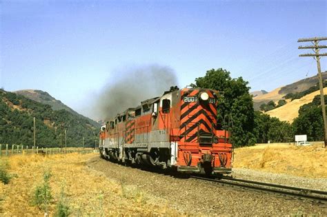 EMD "GP20" Locomotives: Data, Photos, History & More | Blue ridge scenic railway, Oakland san ...