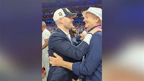 Bill Murray, son Luke celebrate on court after NCAA national championship win - Good Morning America