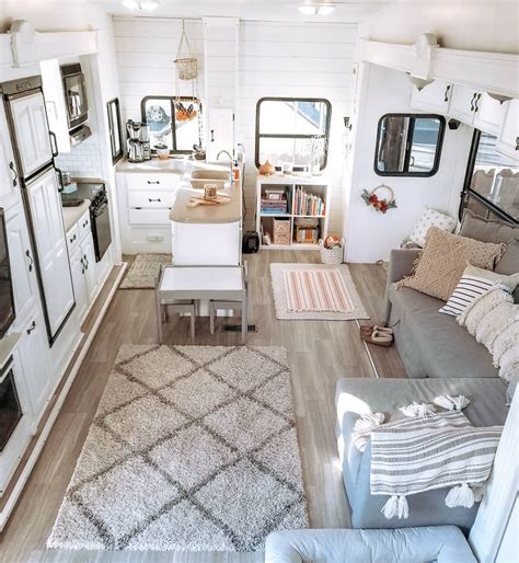 Modern RV remodel - Twinning in our 5thwheel feature | Barefoot Detour