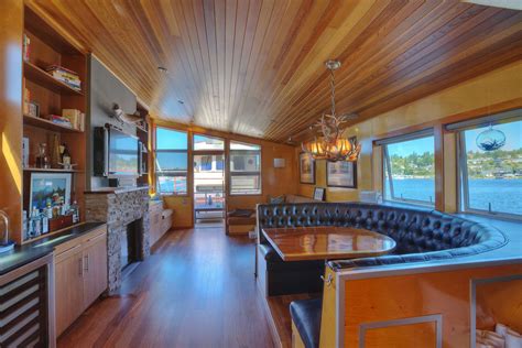 Beautiful Lake Union houseboat interior - Allison #3. | Boat house interior, Houseboat living ...