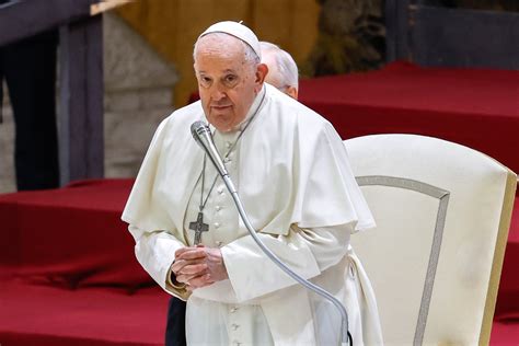 Pope Francis allows blessings of couples in same-sex relationships | America Magazine