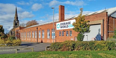 Storage World near Chapel Ash in... © Roger Kidd cc-by-sa/2.0 :: Geograph Britain and Ireland