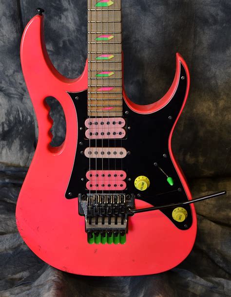 Ibanez Jem Pink 1987 - www.12fret.com