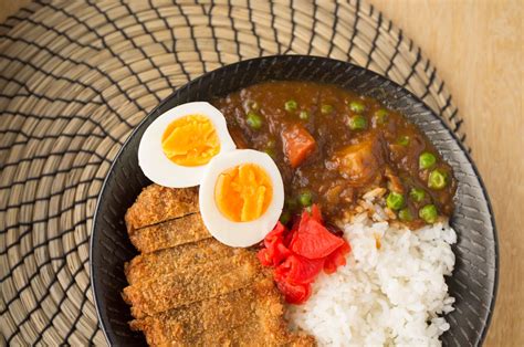 Pork Cutlet with Curry Sauce (Pork Katsu Kare) | Asian Inspirations