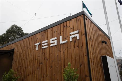 Tesla takes solar-powered Tiny House on tour