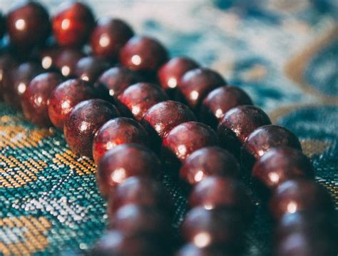 What Are Subha Islamic Prayer Beads?