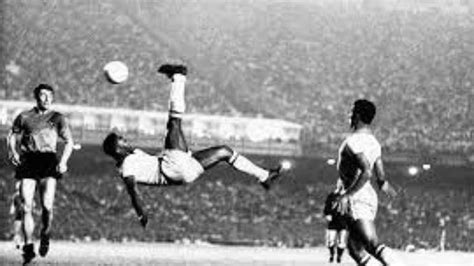 Did Pelé invent the bicycle kick?