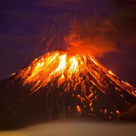 Ecuador: Vulkan Tungurahua Macht Feuerwerk - Der Spiegel über Was ...