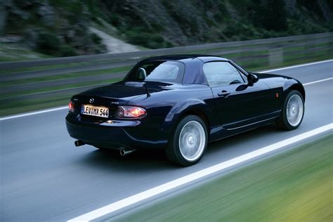 Mazda MX-5 Roadster Coupe review | Torque