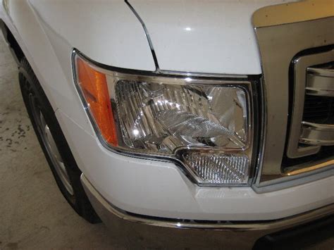 Ford-F-150-Headlight-Bulbs-Replacement-Guide-001