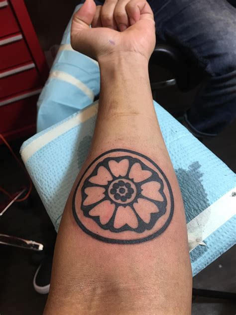 [no spoiler] I have a white lotus tattoo too : r/TheLastAirbender