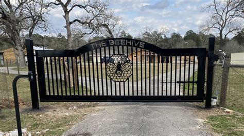 5 Custom Ranch Gates With Unique Themes - Trails West Gate Company