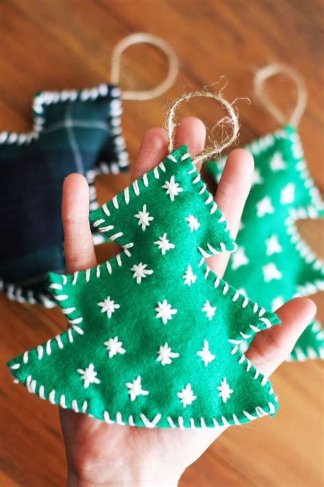 How to Make an Easy Felt Christmas Tree Ornament | Make this cute Chr ...