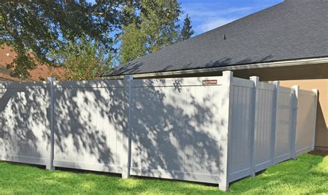 Vinyl Privacy Fence Company | Vinyl Privacy Fence Supply and Installation