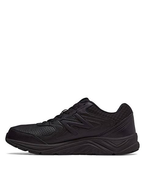 New Balance 840v2 trainers in black | ASOS