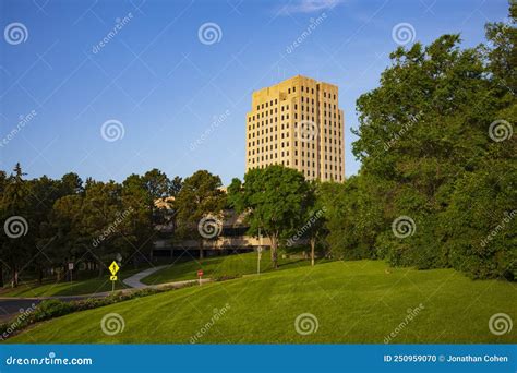 The 21-story Art Deco North Dakota State Capitol in Bismarck Stock Photo - Image of grassy ...