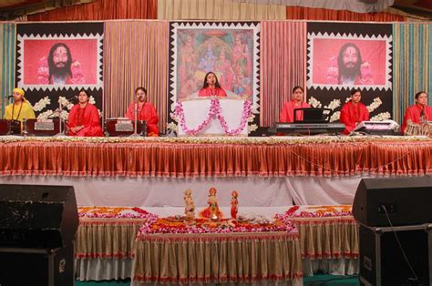 Shri Ram Katha Connects Ludhiana Audience with Divine Virtuosity of Living