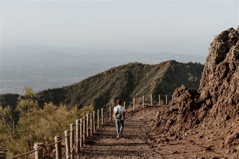 An Essential Guide to Visiting and Hiking Mount Vesuvius — ALONG DUSTY ...