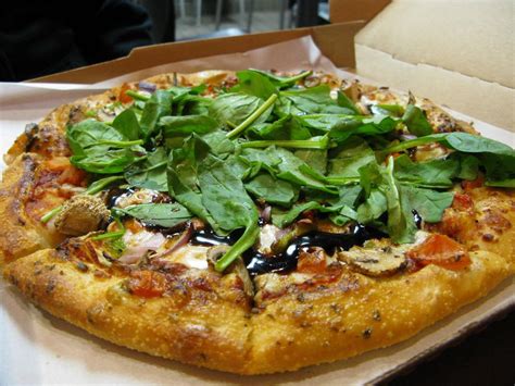 A restaurant critic's take on new gourmet pies from Plano-based Pizza ...