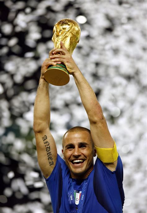 Fabio Cannavaro Campione del Mondo 2006 | Giocatori di calcio, Foto di ...