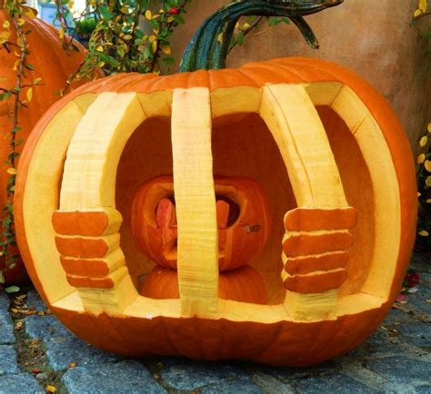 Pumpkin Carving Tips - Carve a Pumpkin Easily with these Tricks