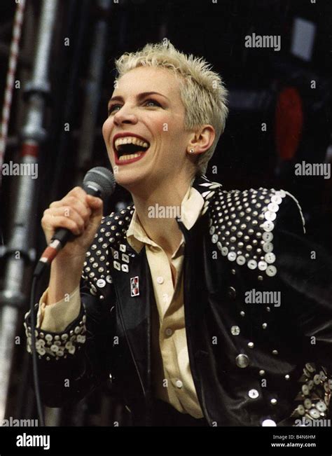 Lennox singer hi-res stock photography and images - Alamy