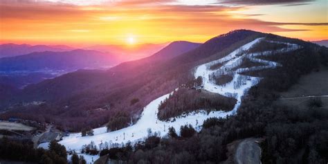 The 6 Best North Carolina Ski Resorts to Visit