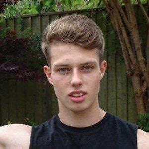 Jacob Ward - Age, Family, Bio | Famous Birthdays