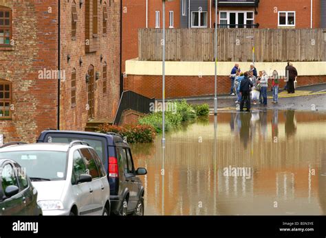 Evesham flooding hi-res stock photography and images - Alamy