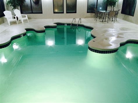 Rivertown Inn Pool: Pictures & Reviews - Tripadvisor