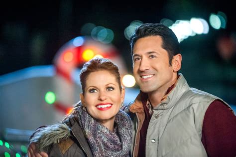 Christmas Under Wraps | Best Hallmark Christmas Movies | POPSUGAR ...