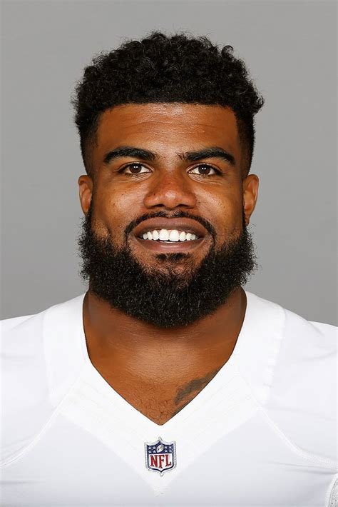 Ezekiel Elliott Age, Net Worth, Height, Stats, Contract, Girlfriend ...