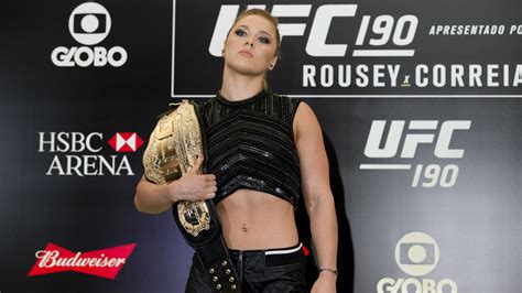 Ronda Rousey wins UFC Women's Bantamweight Champion - PURE ENTERTAINMENT