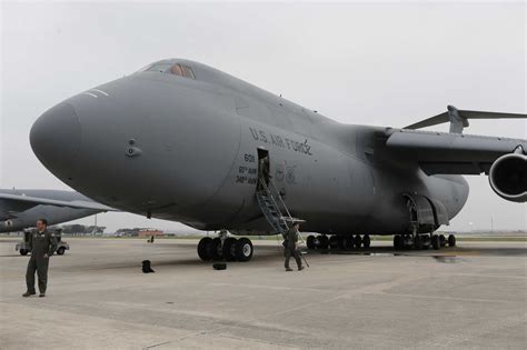 C-5 fleet grounded for landing gear fix - San Antonio Express-News