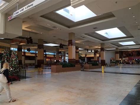 An embattled mall. [Sarasota Square Mall - Sarasota, Florida] : r/deadmalls