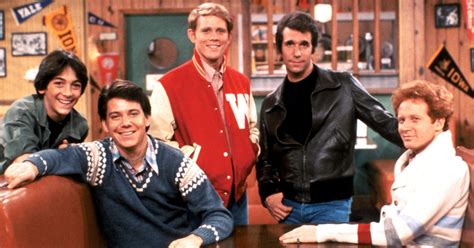 The Best 1970s Sitcoms & Comedy TV Shows, Ranked By Fans