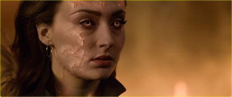 'Dark Phoenix' Ending Was Completely Altered Because It Copied Another Superhero Movie: Photo ...