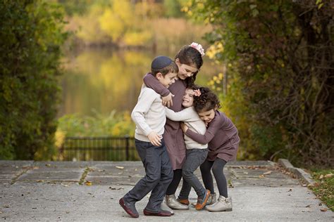 Group Hug - Family Photography Session in Shaker Heights, OH - Little Poses Photography